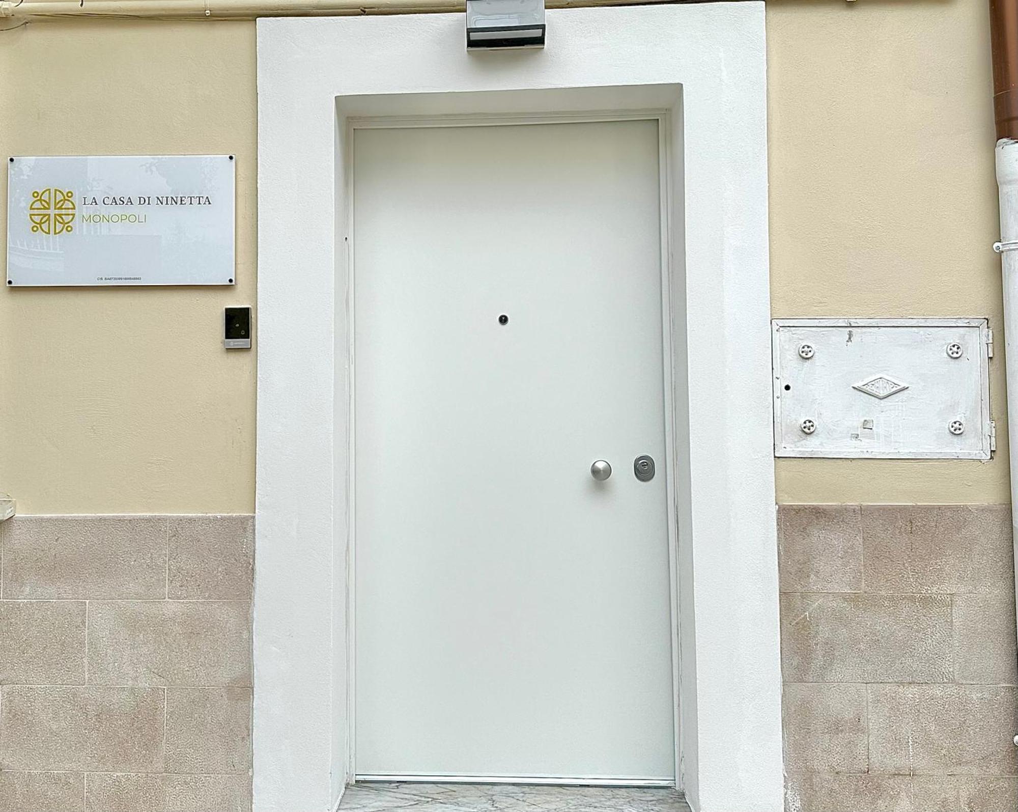 Апартаменты La Casa Di Ninetta Монополи Экстерьер фото
